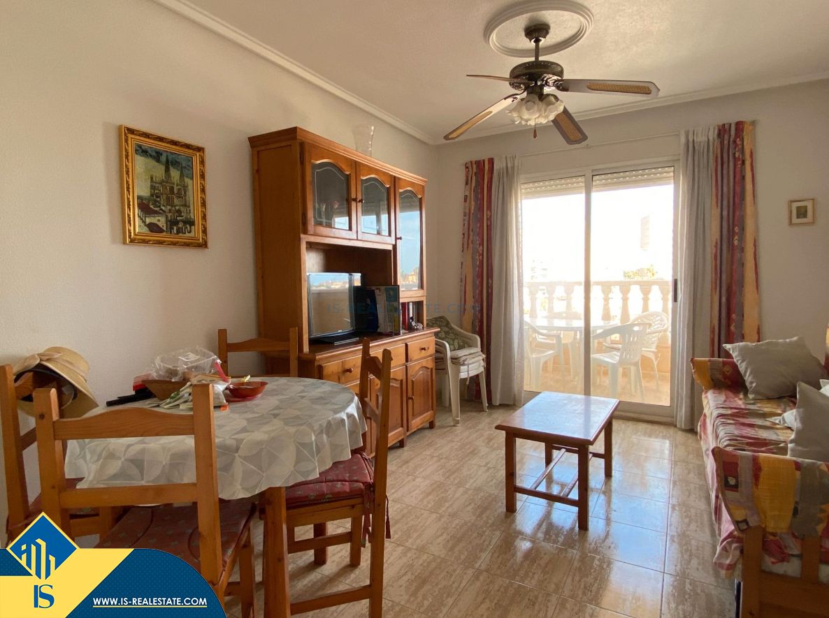 Menjador de Apartament en venda en Torrevieja amb Calefacció, Terrassa i Moblat