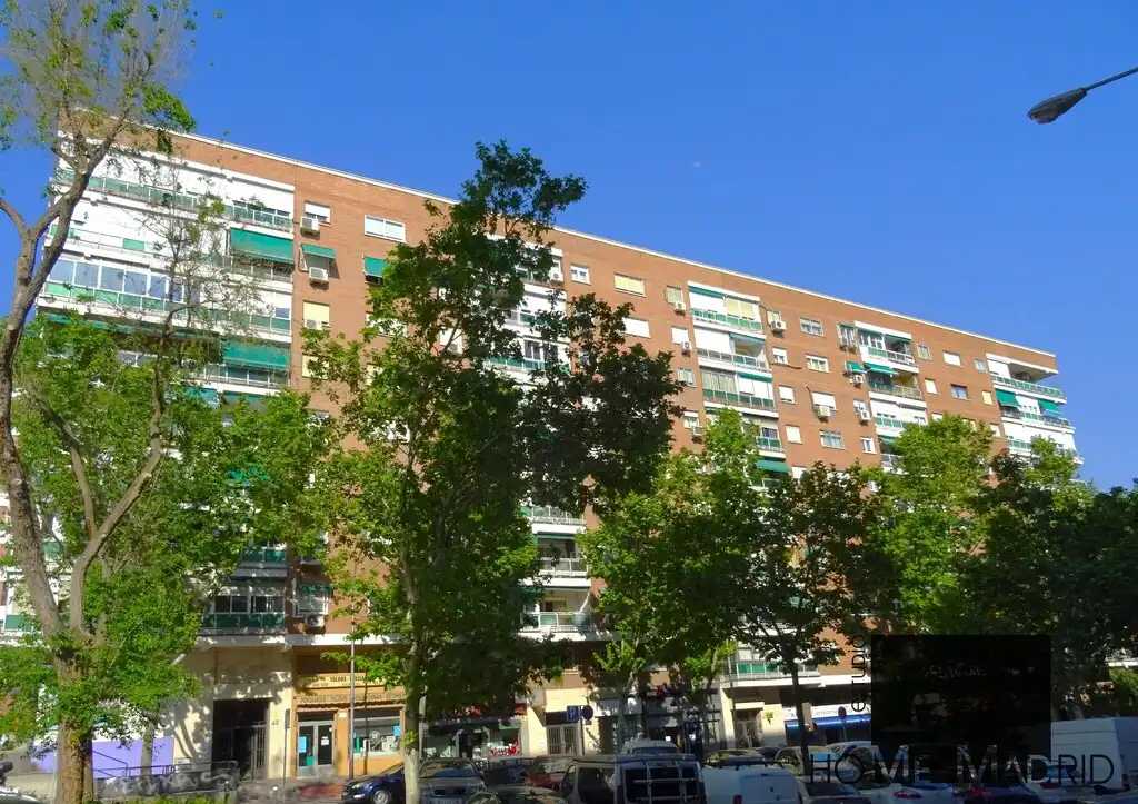 Außenansicht von Wohnung zum Verkauf in Madrid mit Heizung und Parkett