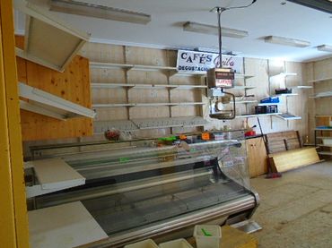 Locale commerciale in vendita a Residencia