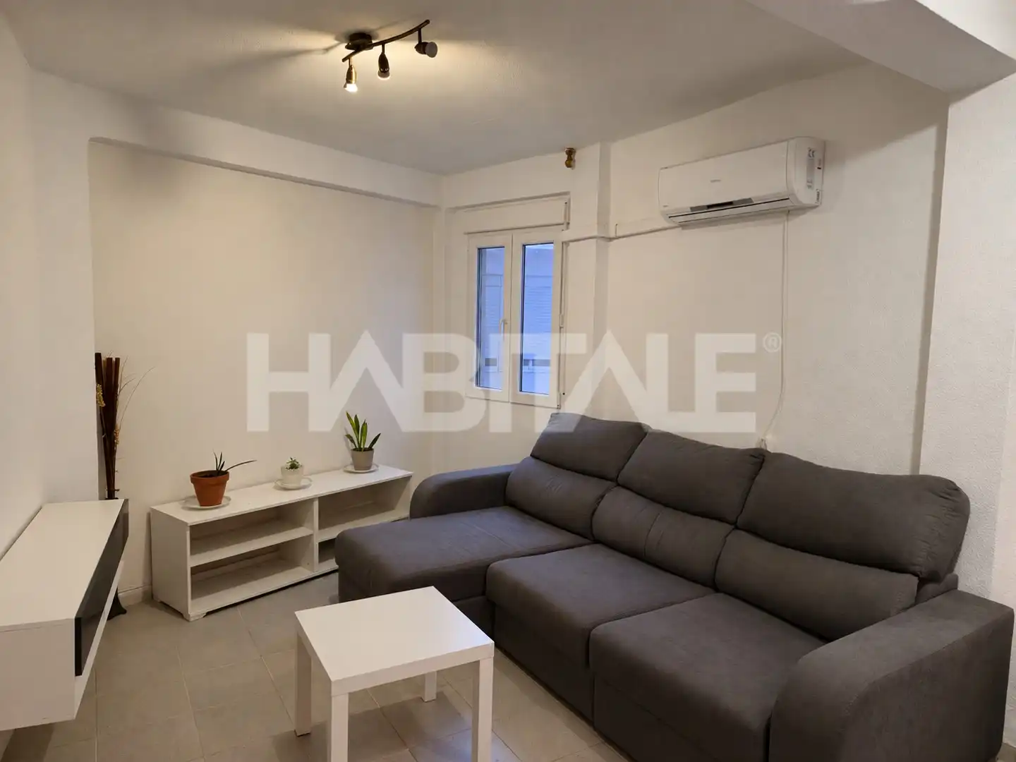 Wohnzimmer von Wohnung zur Miete in La Saïdia
