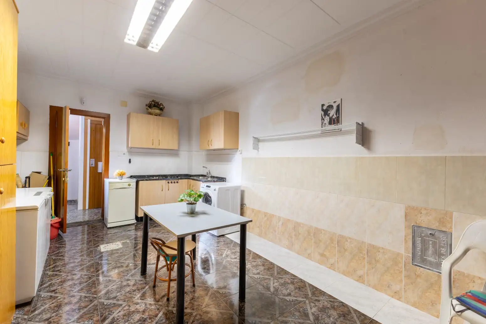 Cuina de Casa o xalet en venda en Viver amb Terrassa i Moblat