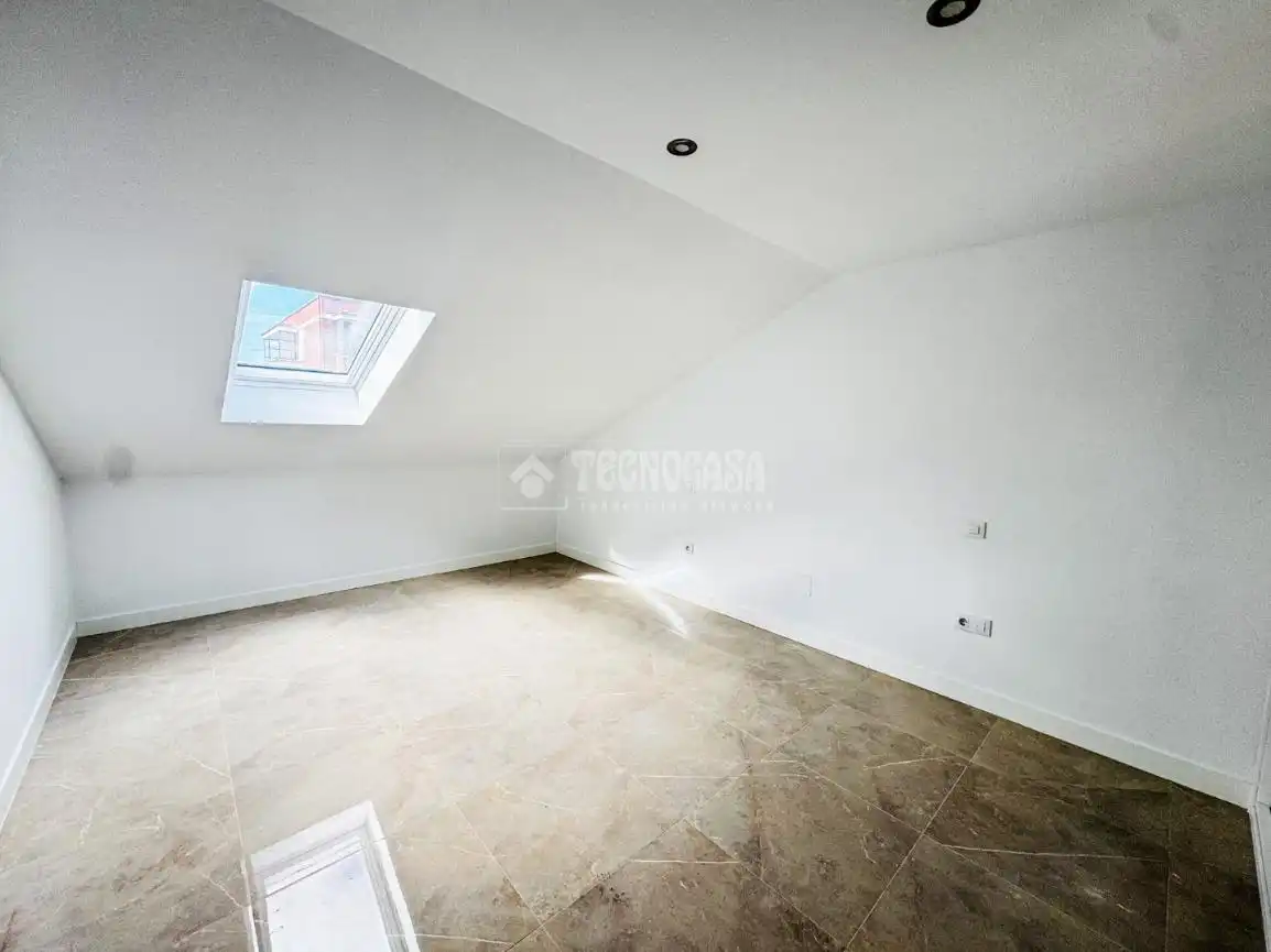 Dúplex en venta en Navalcarnero con Aire acondicionado, Calefacción y Terraza