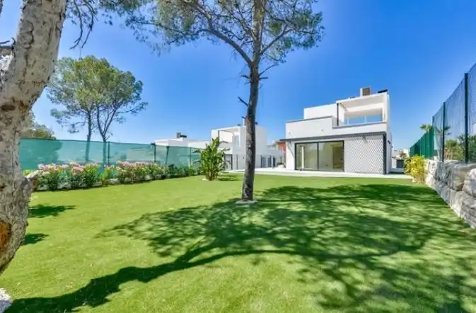 Casa amb piscina en venda a Carrer Amsterdam, imagen 5