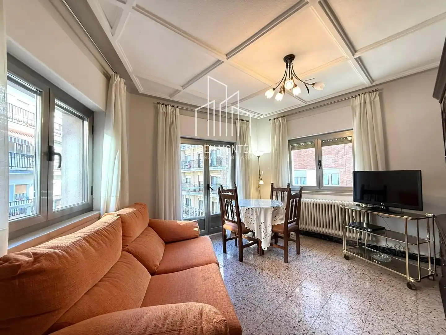 Sala de estar de Piso en venta en Salamanca Capital con Calefacción, Terraza y Trastero