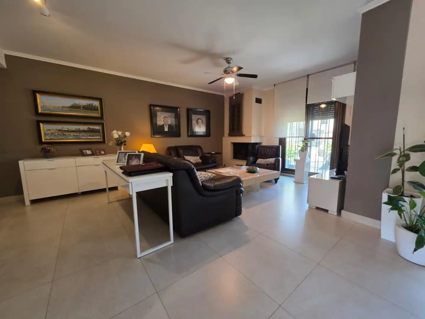 Sala de estar de Casa o chalet en venta en Algeciras con Aire acondicionado, Jardín privado y Terraza