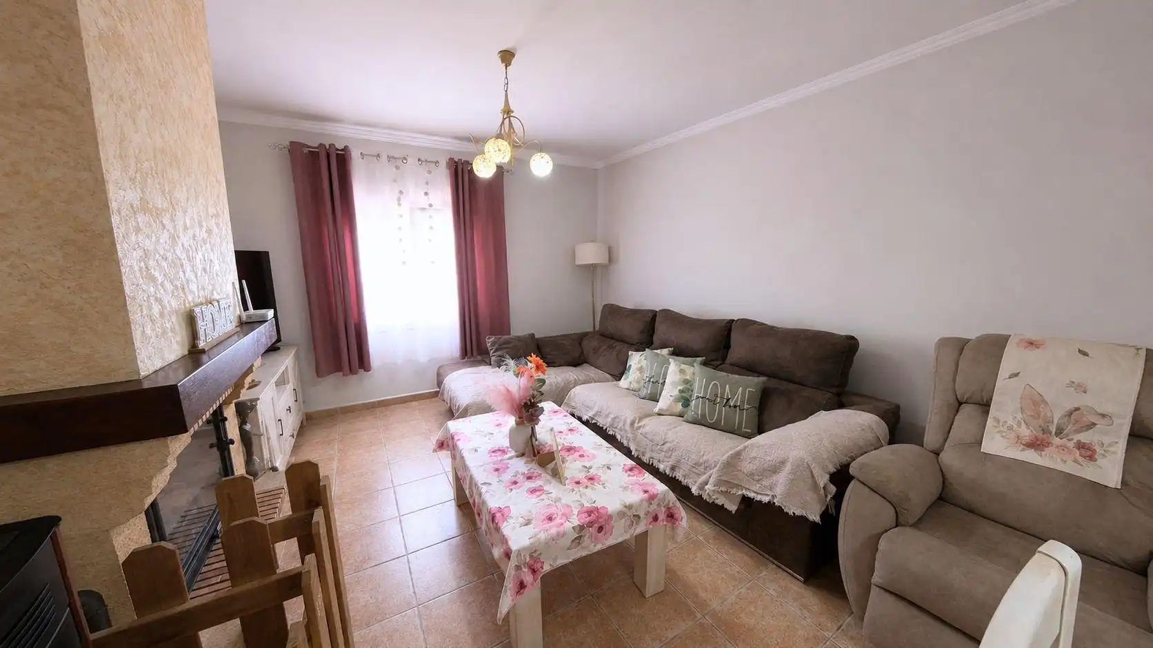 Living room of Houses for sale in Chiclana de la Frontera  with Air Conditioner, Private garden and Storage room