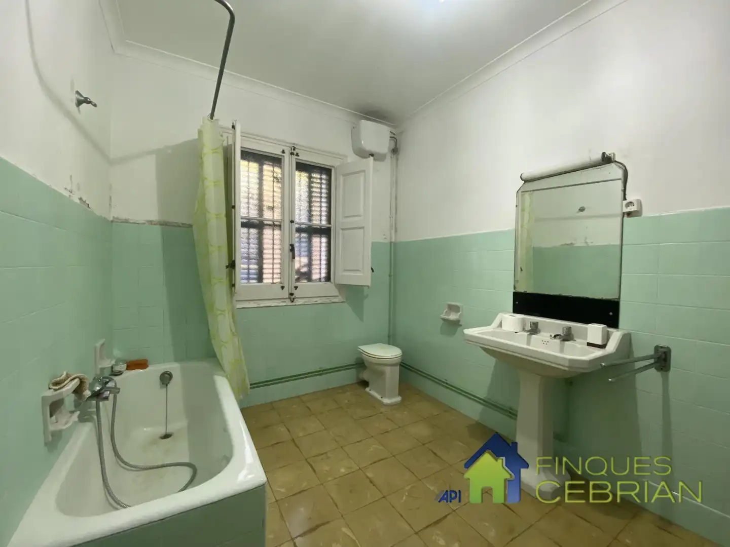 Baño de Finca rústica en venta en Alella con Calefacción