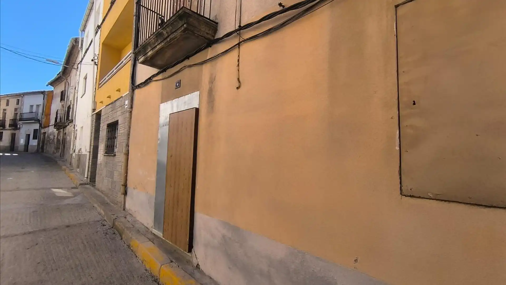 Exterior view of Single-family semi-detached for sale in Linyola  with Balcony