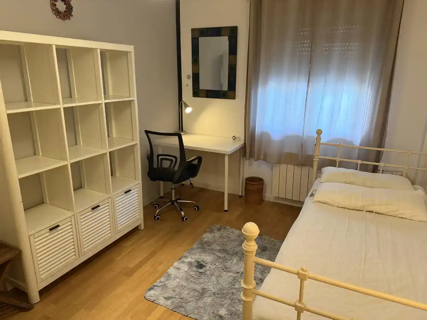 Schlafzimmer von Wohnung zur Miete in Algete mit Parkett und Möbliert
