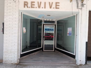 Local comercial de lloguer a Calle Pablo Luengo 9