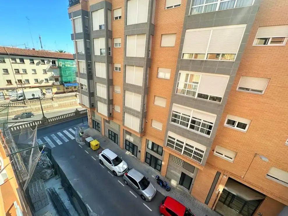 Exterior view of Flat for rent in Valencia  with Air Conditioner, Heating and Furnished