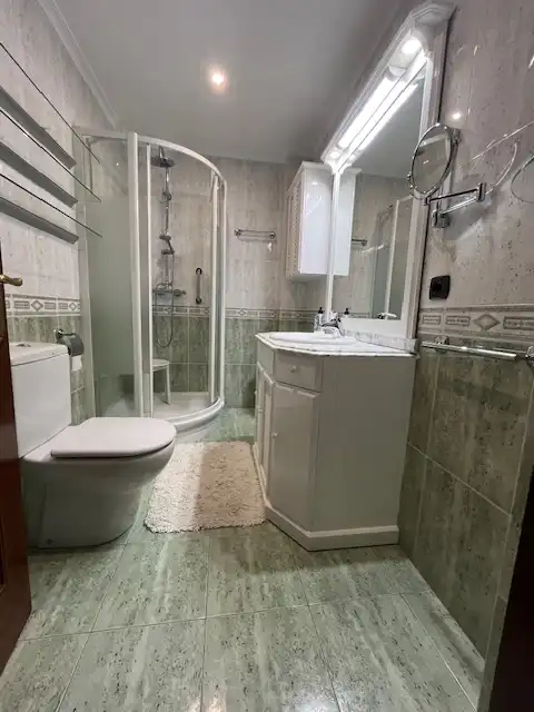 Baño de Piso en venta en Santurtzi  con Calefacción, Amueblado y Balcón