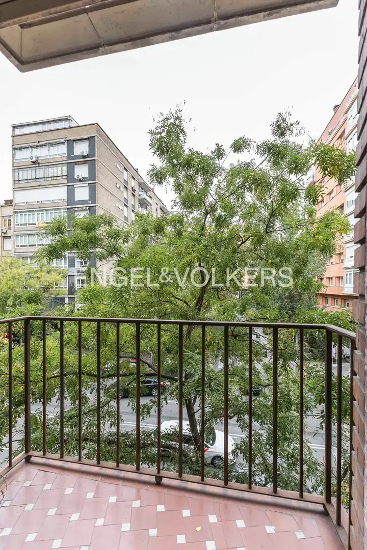 Vista exterior de Piso en venta en Chamartín