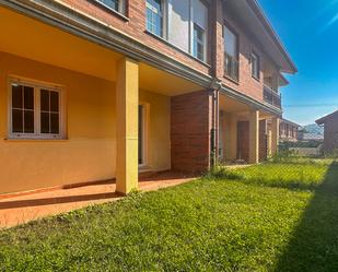 Vista exterior de Planta baixa en venda en Piélagos amb Terrassa i Piscina