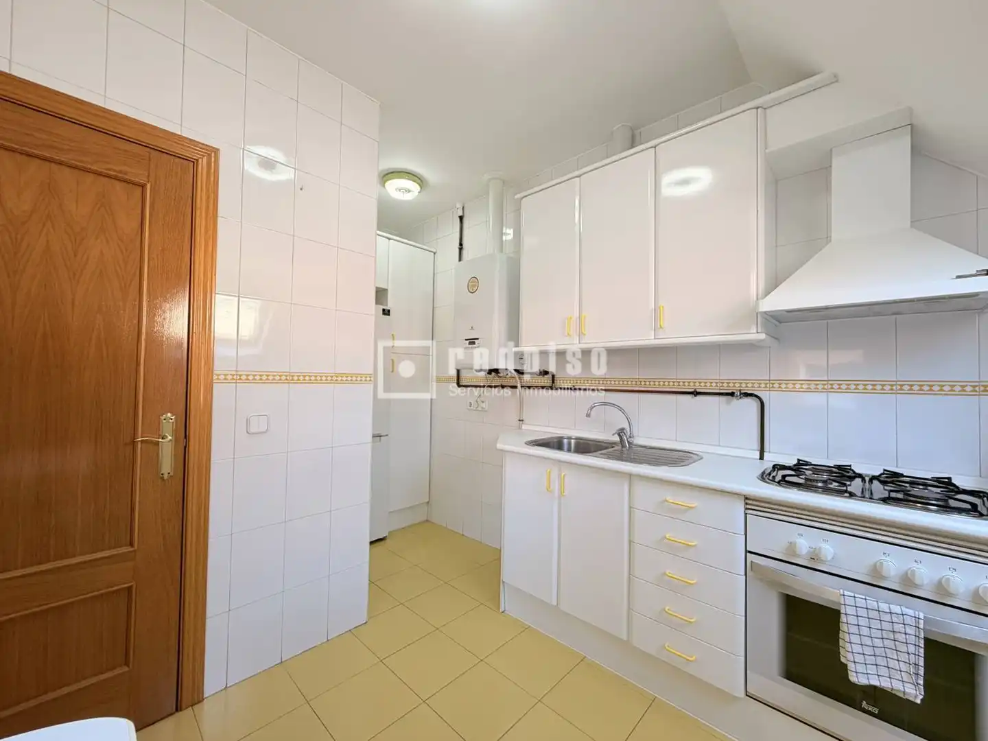 Kitchen of Attic for rent in Madrid
