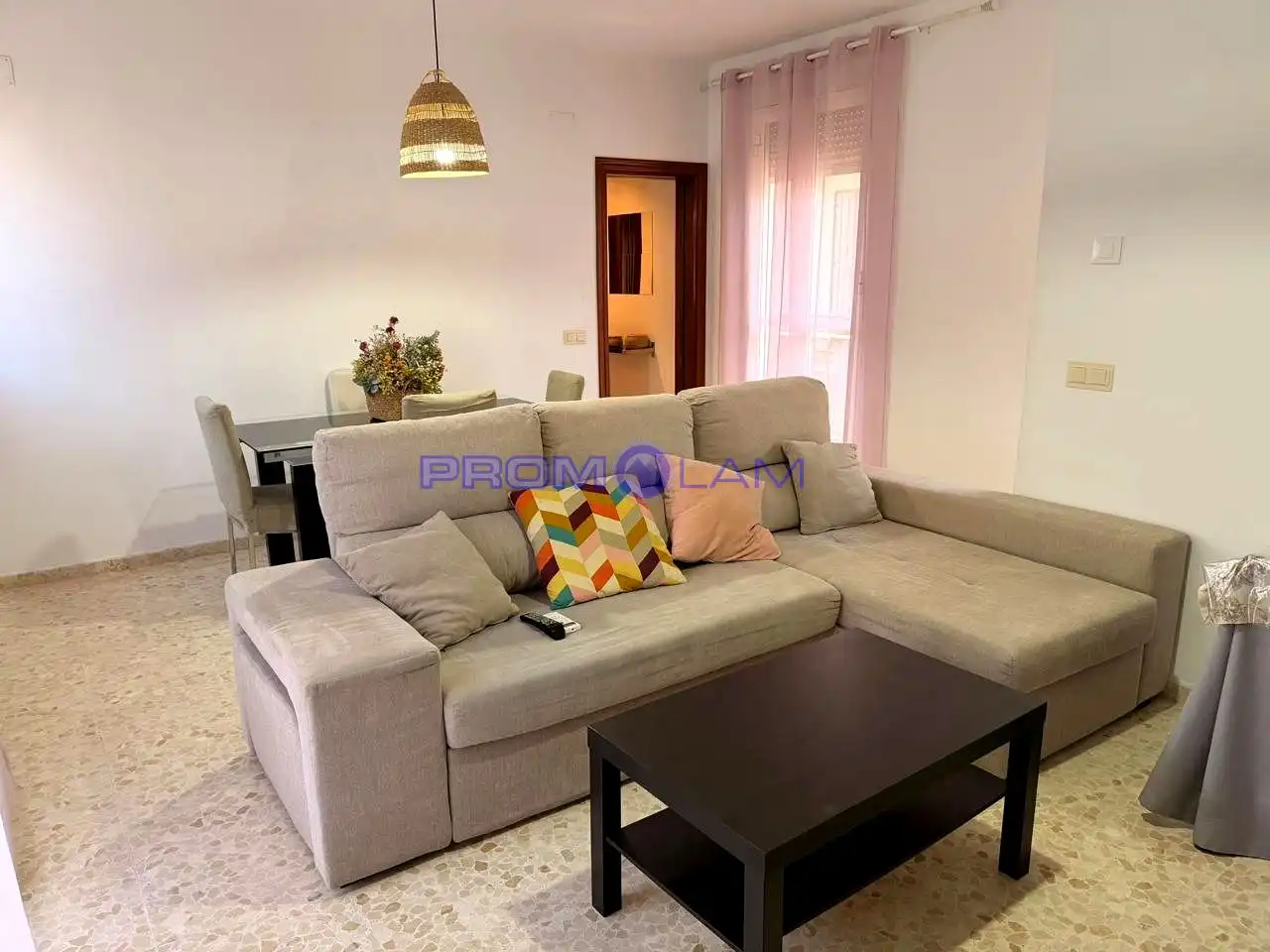 Appartement à louer à Avenida Primero de Mayo
