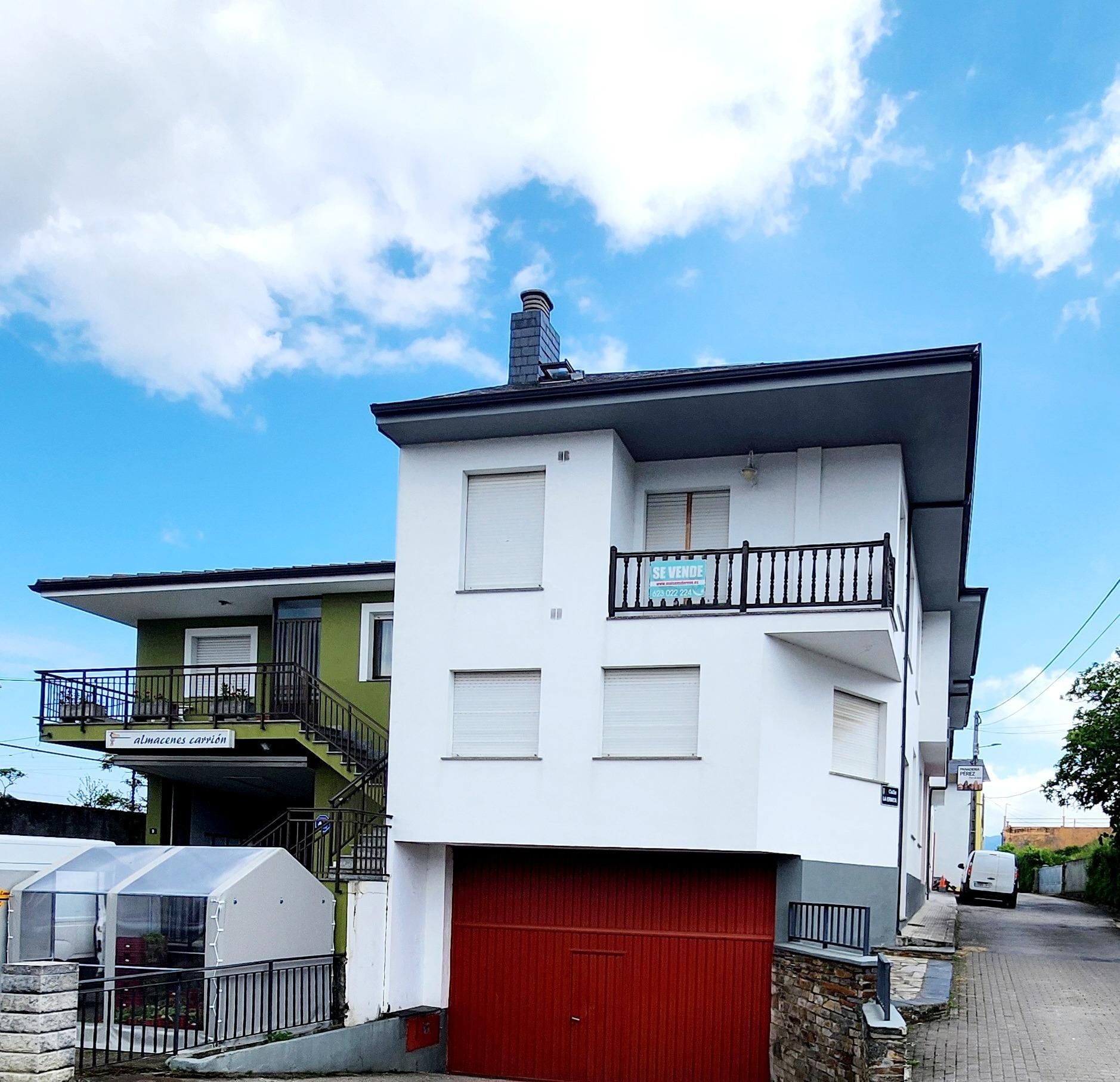 Außenansicht von Wohnungen zum verkauf in Villayón mit Heizung