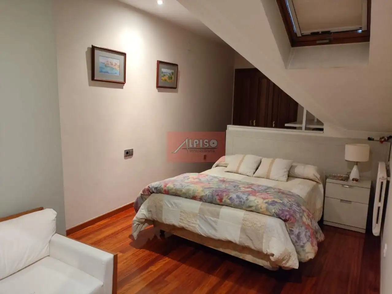 Bedroom of Duplexes for rent in Ourense Capital   with Heating, Parquet flooring and Furnished