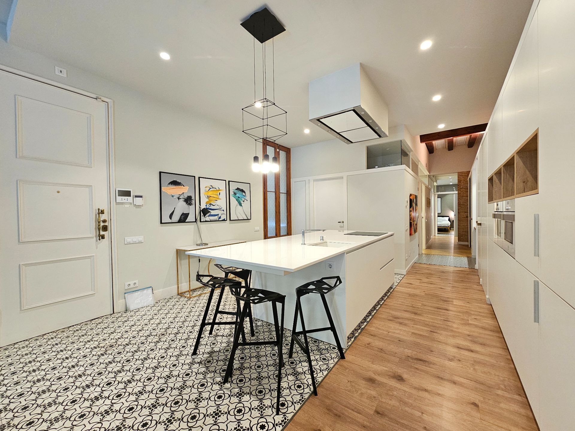 Cuina de Pis de lloguer en  Barcelona Capital amb Aire condicionat, Calefacció i Moblat