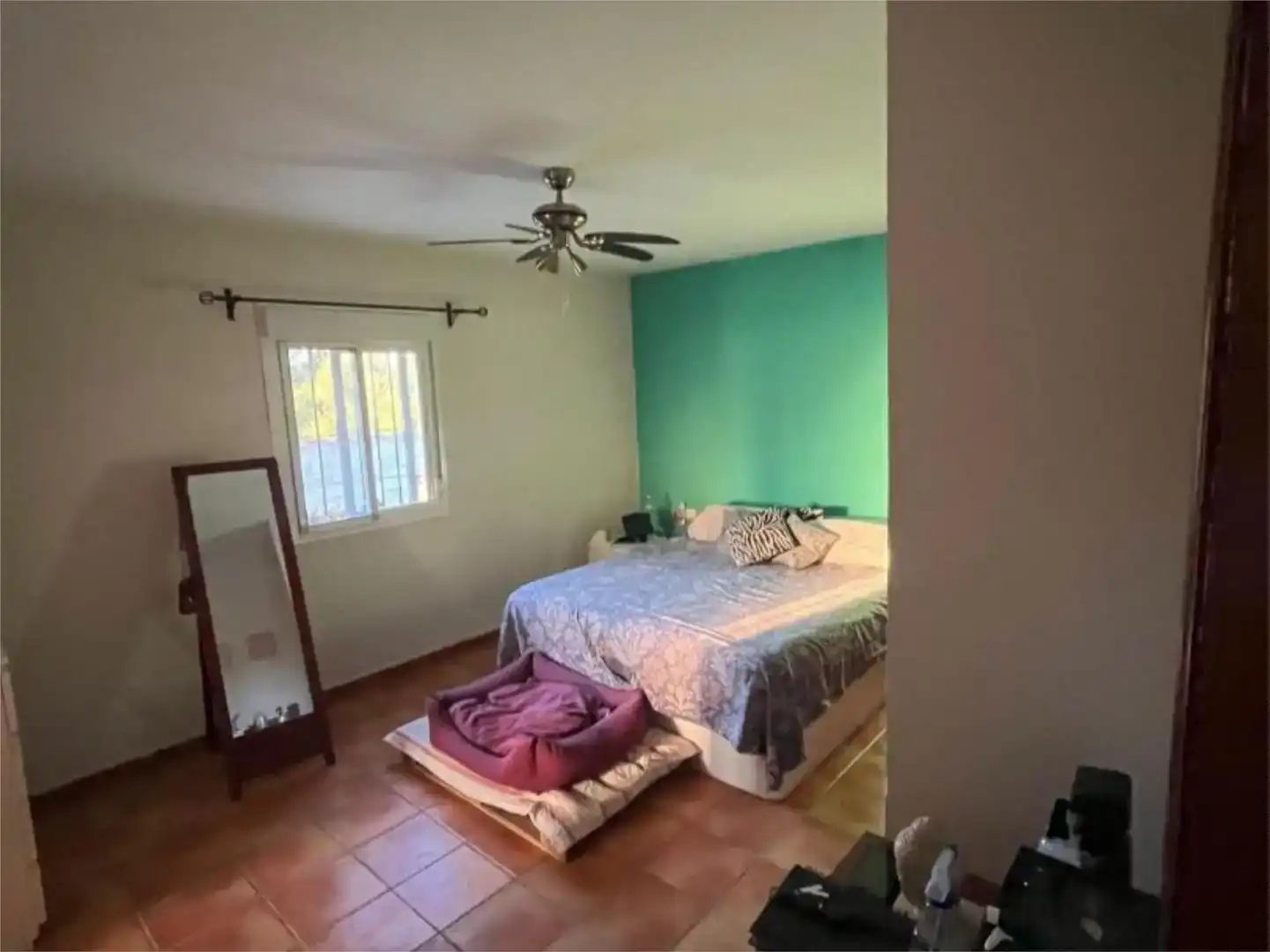 Habitación de Casa o chalet en venta en Chiclana de la Frontera con Aire acondicionado, Jardín privado y Trastero
