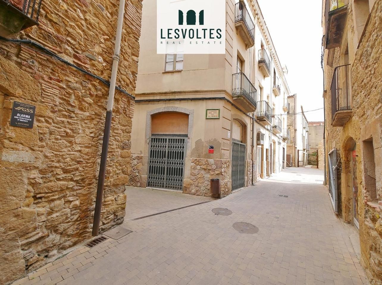 Exterior view of Flat for sale in La Bisbal d'Empordà  with Parquet flooring and Balcony