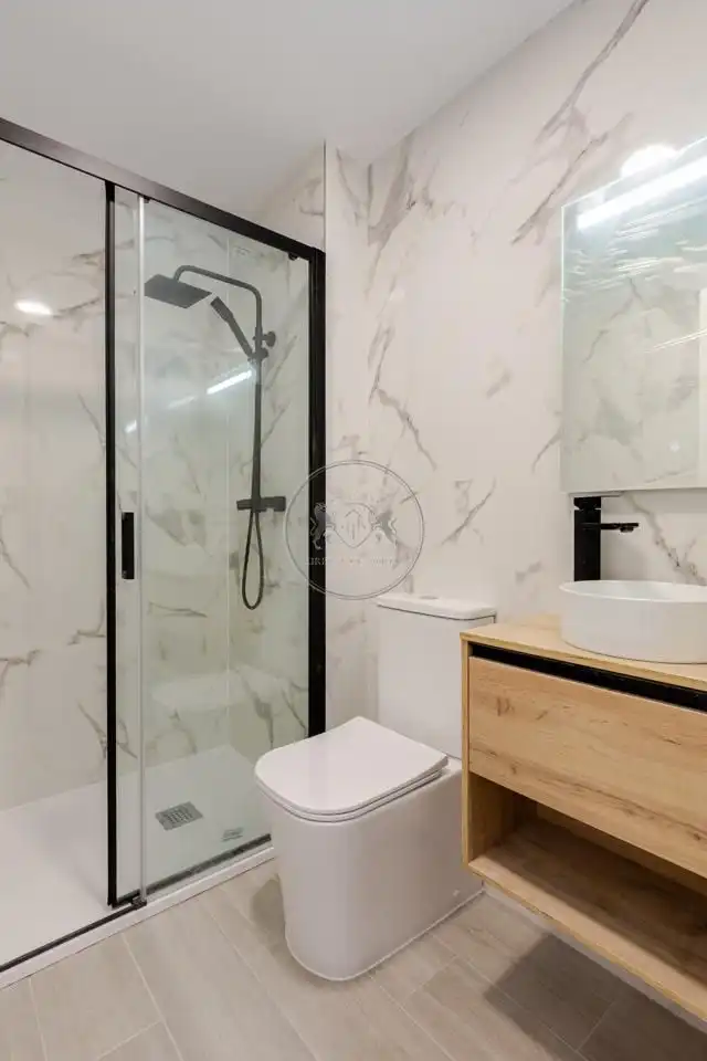 Baño de Piso en venta en Madrid con Aire acondicionado y Alarma
