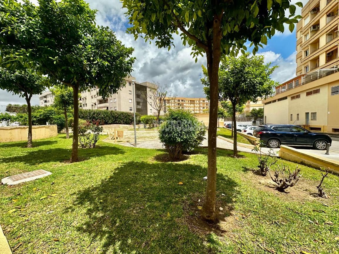Exterior view of Flat for sale in Jerez de la Frontera  with Private garden and Community pool