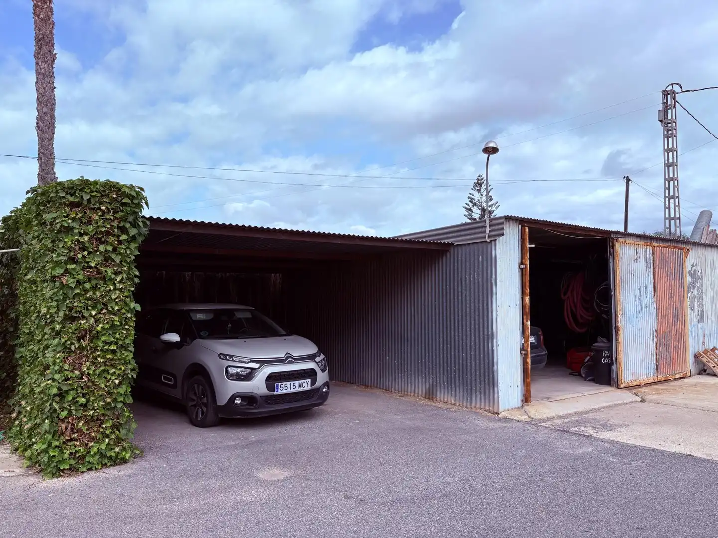 Parking of Houses for sale in Elche / Elx  with Swimming Pool