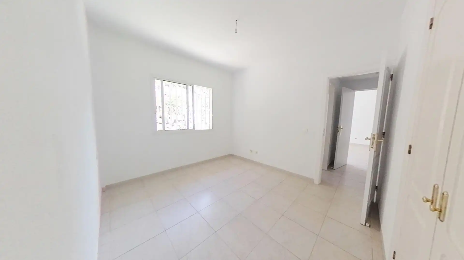 Flat for sale in Arona