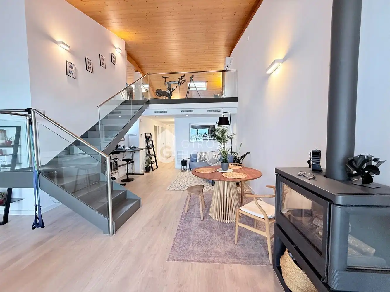 Living room of Apartments for rent in Girona  with Air Conditioner, Terrace and Furnished