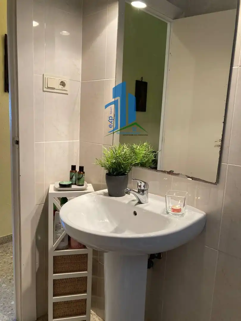 Baño de Piso en venta en Sueca con Terraza, Trastero y Piscina comunitaria