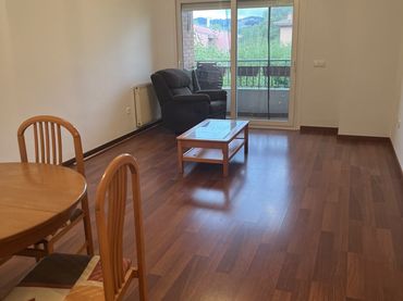 Flat with balcony to rent in JOAN MIRÓ I FERRÀ