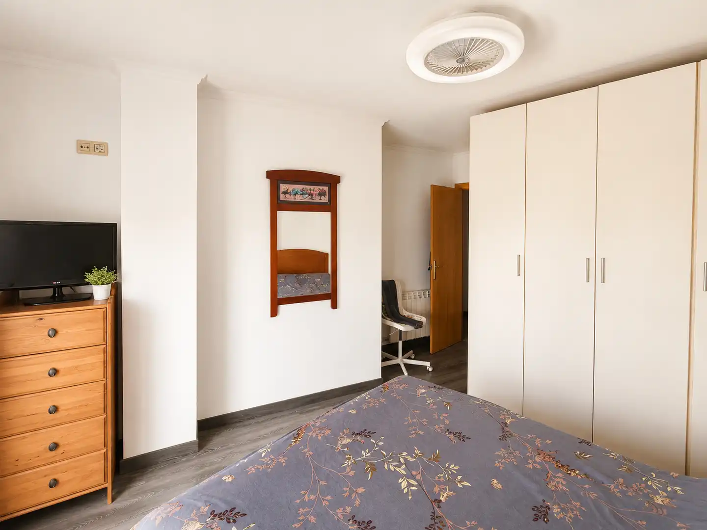 Schlafzimmer von Wohnung zum Verkauf in Terrassa mit Heizung, Parkett und Balkon