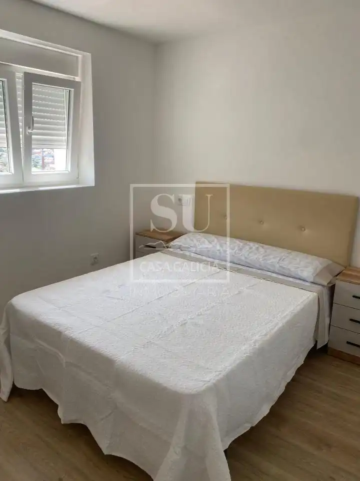 Schlafzimmer von Wohnung zur Miete in Baiona mit Klimaanlage, Heizung und Möbliert