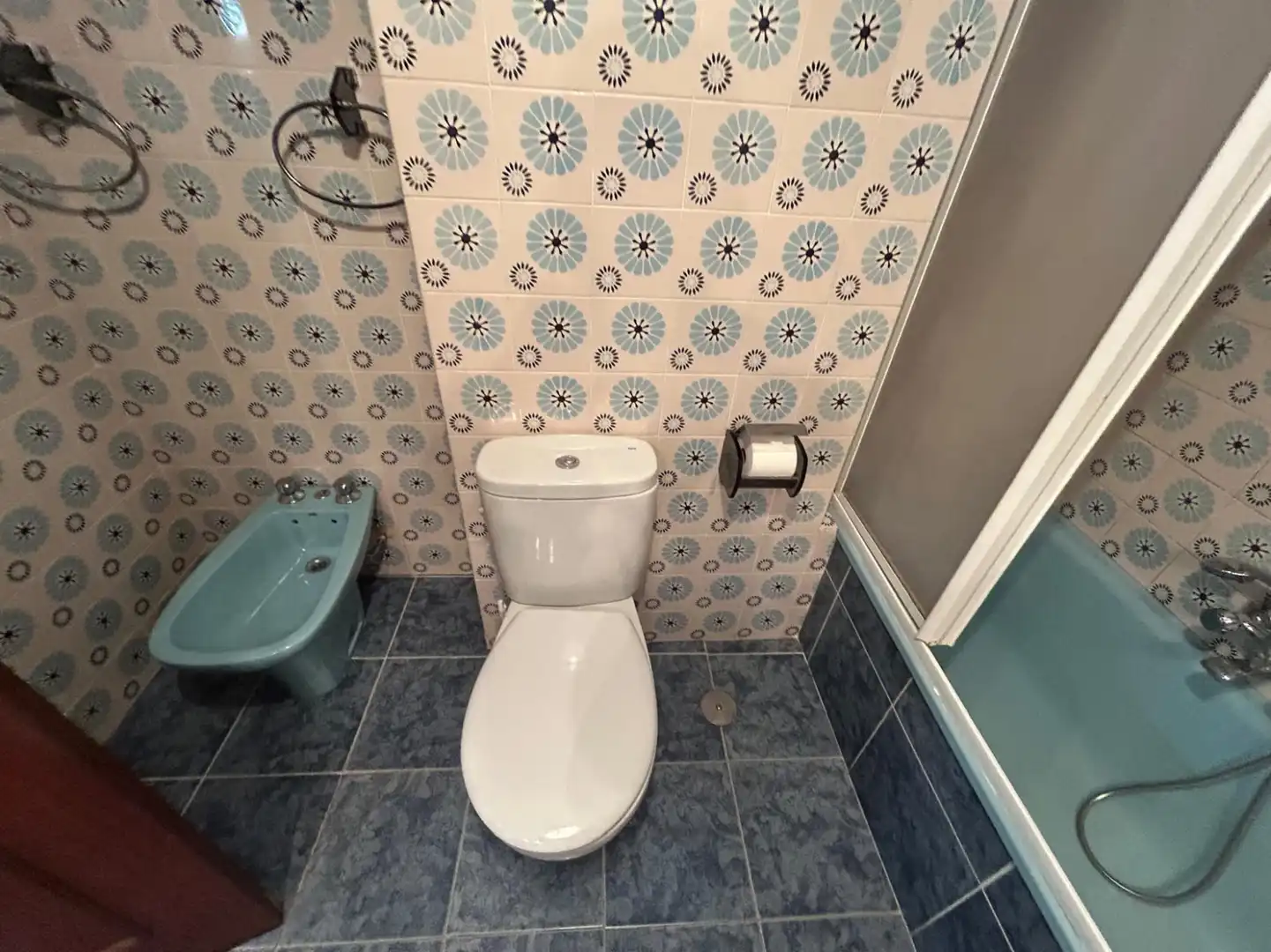 Bathroom of Flat for rent in Torrelavega   with Heating, Parquet flooring and Furnished