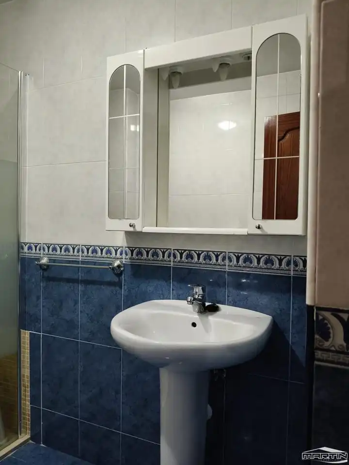 Bany de Planta baixa en venda en Lucena amb Aire condicionat, Traster i Moblat