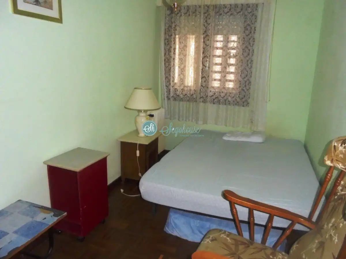 Habitación de Piso en venta en Segovia con Calefacción, Parquet y Trastero