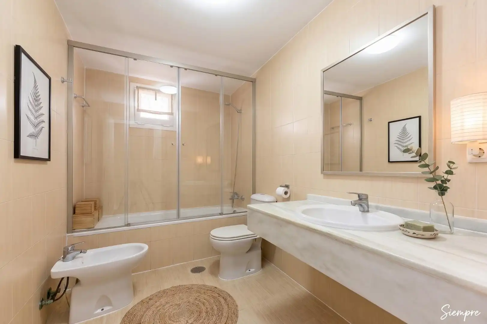 Baño de Piso en venta en Benalmádena con Terraza, Trastero y Balcón