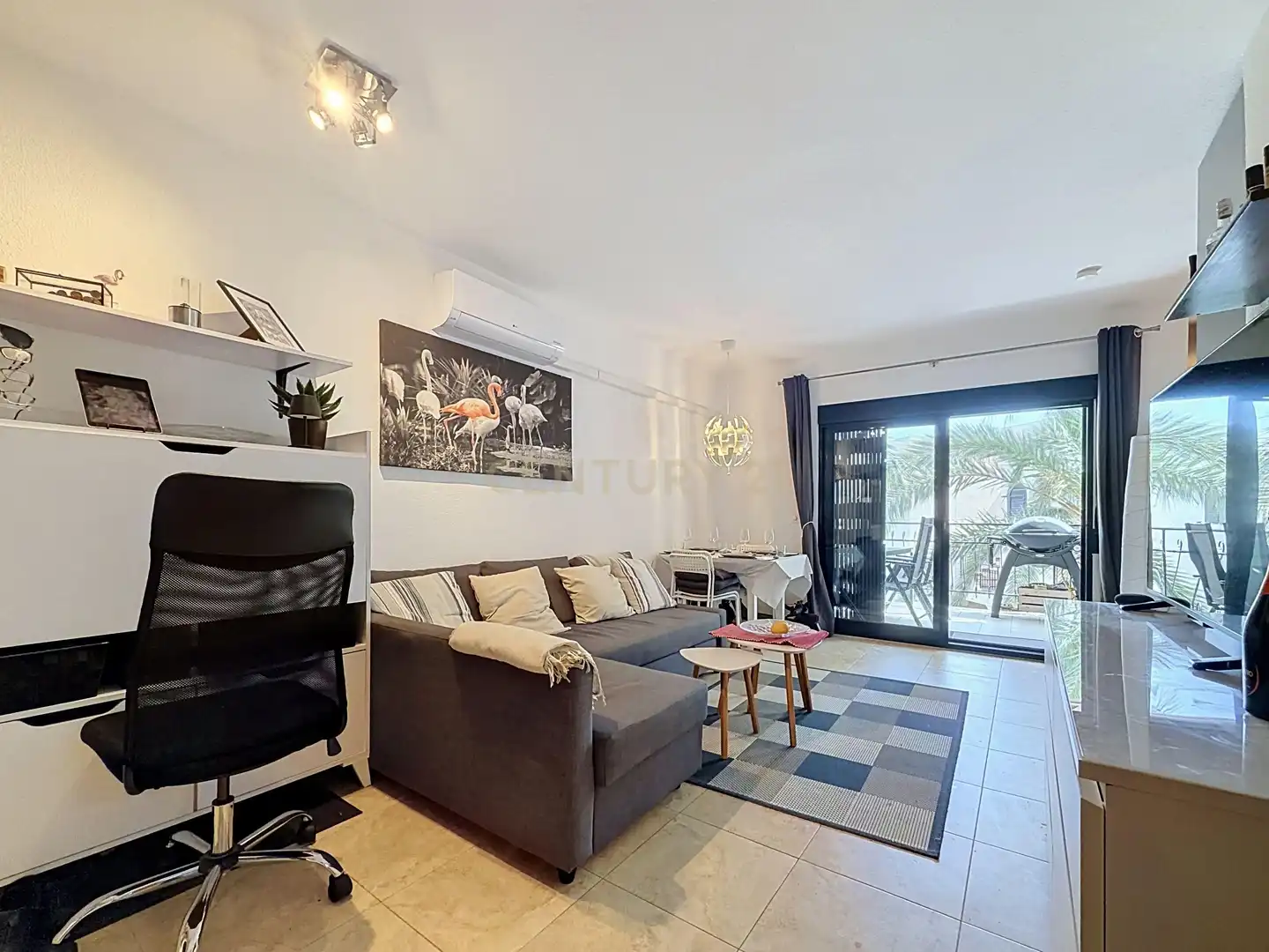 Sala de estar de Apartamento en venta en Torrevieja con Aire acondicionado y Piscina comunitaria