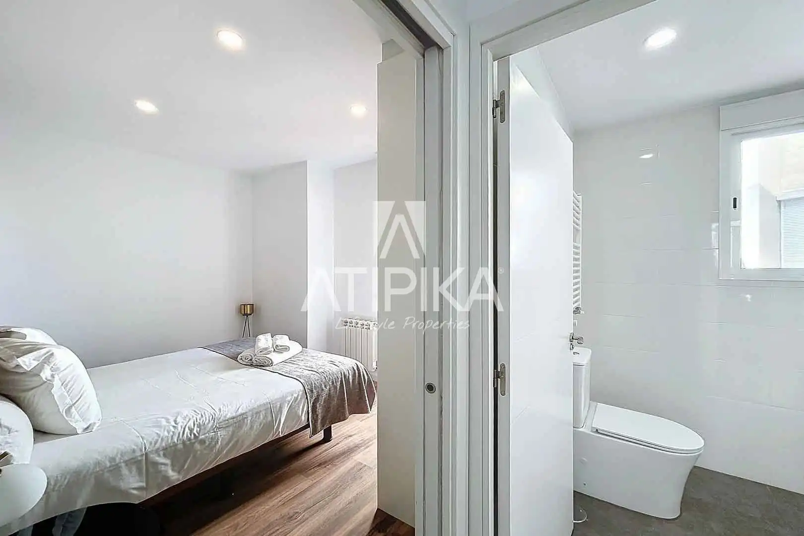 Schlafzimmer von Wohnung zur Miete in Barcelona mit Klimaanlage, Parkett und Terrasse