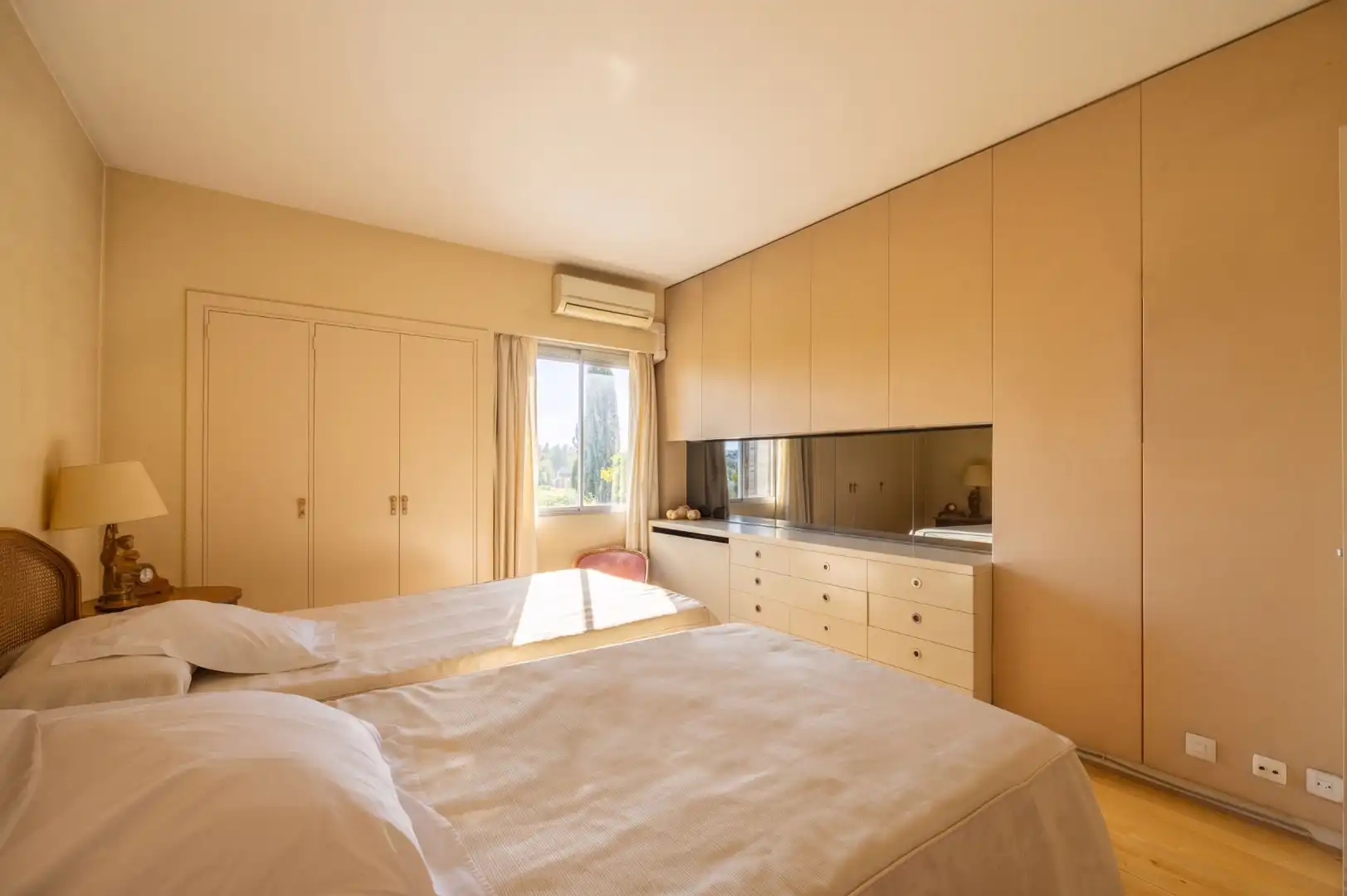 Bedroom of Flat for sale in Madrid  with Air Conditioner, Heating and Terrace