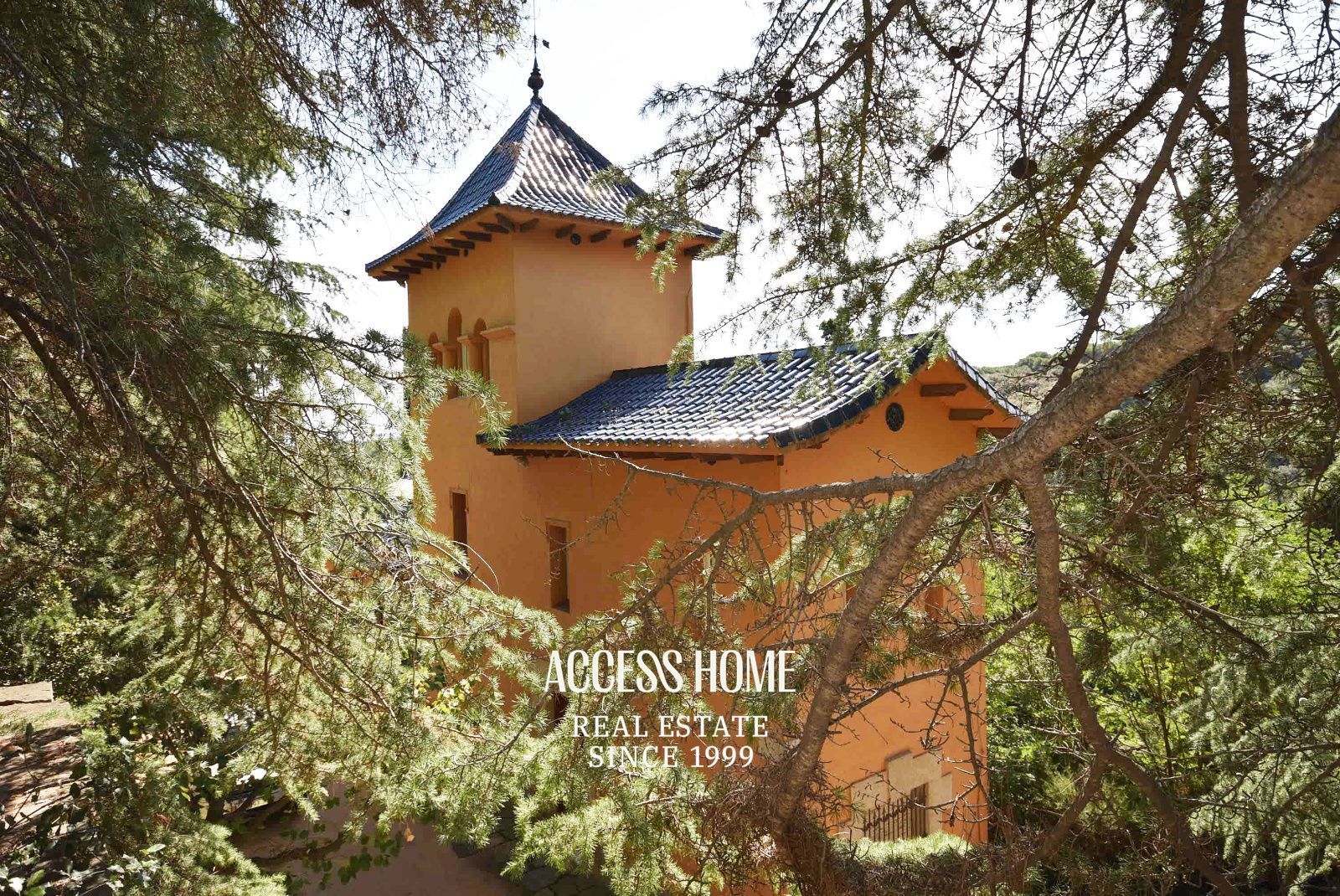 Vista exterior de Casa o xalet en venda en Arenys de Munt amb Calefacció, Piscina i Alarma