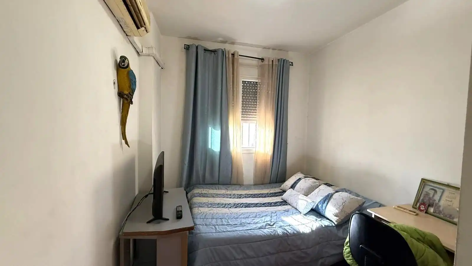 Bedroom of Apartments for sale in Sevilla