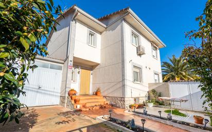 Vista exterior de Casa o xalet en venda en Navas del Rey amb Aire condicionat