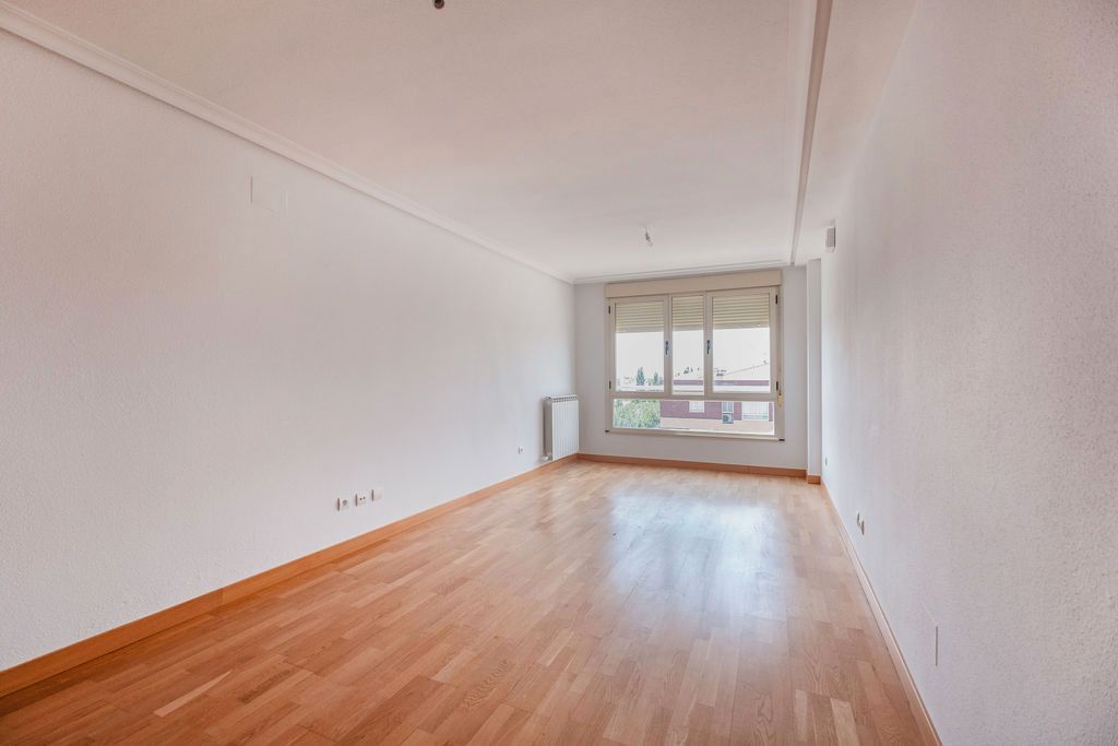 Sala d'estar de Pis en venda en Salamanca Capital amb Calefacció