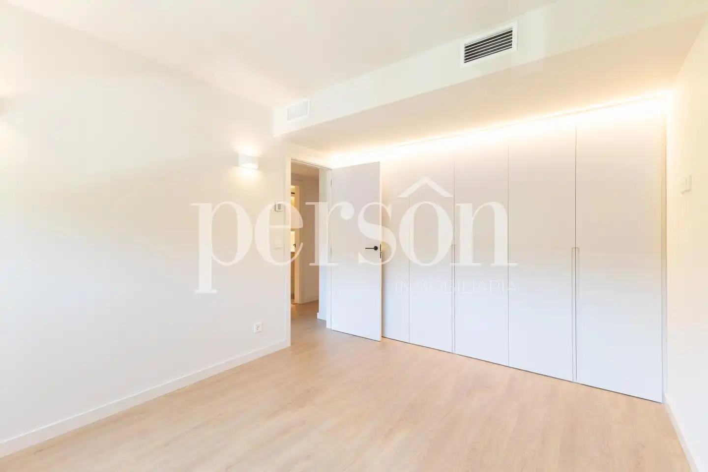 Habitación de Piso en venta en Valencia con Aire acondicionado, Jardín privado y Terraza