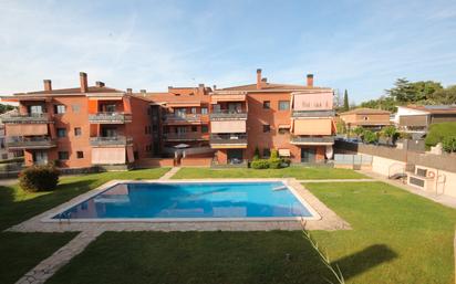 Swimming pool of Flat for sale in La Roca del Vallès  with Air Conditioner, Heating and Private garden