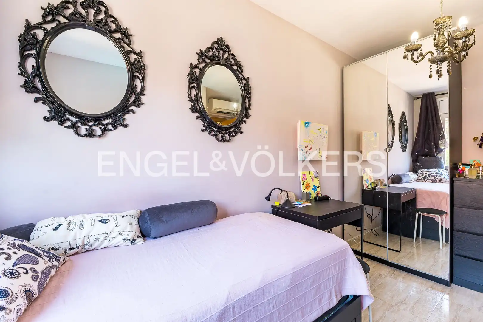 Schlafzimmer von Einfamilien-Reihenhaus zur Miete in Castelldefels mit Klimaanlage, Heizung und Privatgarten