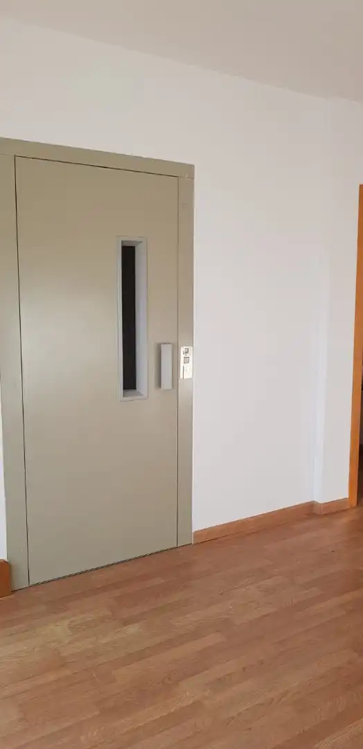Einfamilien-Reihenhaus zum Verkauf in La Gineta mit Klimaanlage, Heizung und Parkett