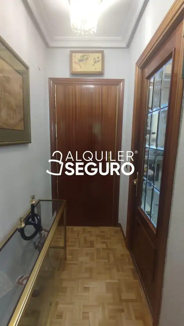 Pis de lloguer en Madrid amb Calefacció, Terrassa i Moblat